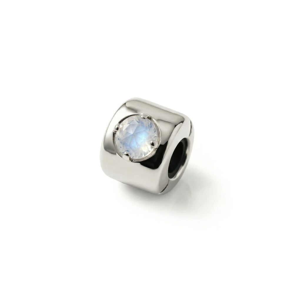 Charm con piedra lunar Plata - Intuición, feminidad y equilibrio emocional - Latón
